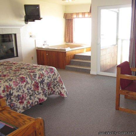 Cozy Cove Beachfront Resort Inn Lincoln City Szoba fotó